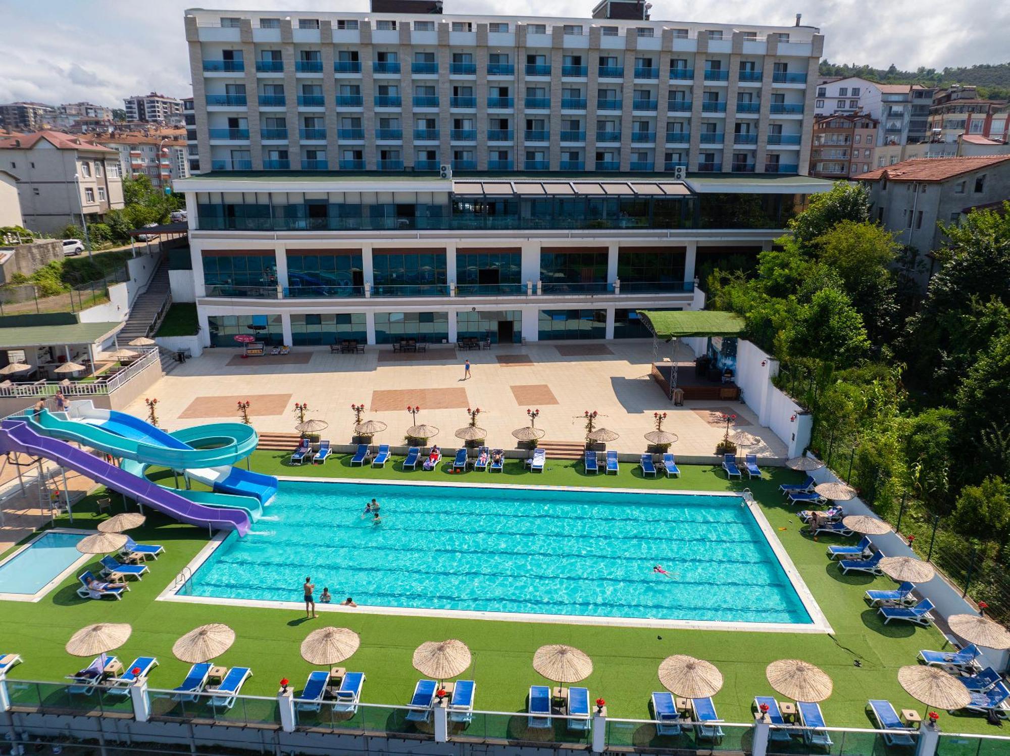 Ramada Resort By Wyndham Unye Esterno foto